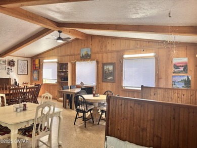 Commercial building, and Great business opportunity! Former ice - photo 5