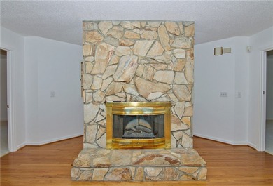Experience lake living at its finest in this charming 4-bedroom - photo 10