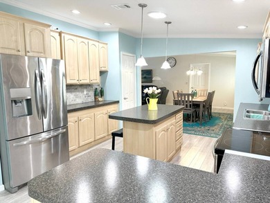***This gorgeously decorated FULLY FURNISHED 3 bdrm/2 ba house - photo 11