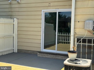 Move right into this beautifully updated 2-bedroom, 1.5-bath - photo 12