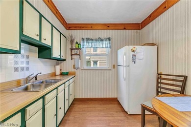 Welcome home to this charming 4-bedroom, 2 full bath Colonial - photo 12