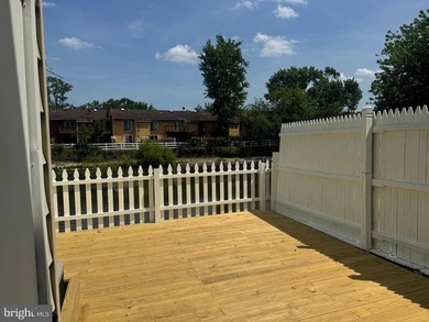 Move right into this beautifully updated 2-bedroom, 1.5-bath - photo 13