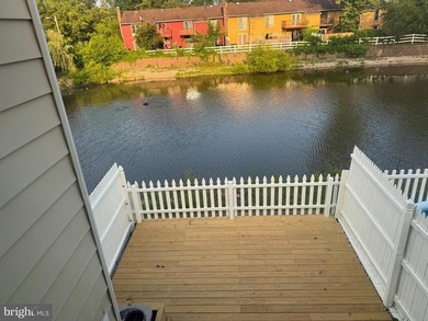 Move right into this beautifully updated 2-bedroom, 1.5-bath - photo 14