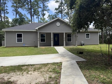 Welcome to 130 Emmons Lane, a beautifully maintained, newer - photo 3