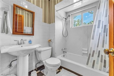 Welcome home to this charming 4-bedroom, 2 full bath Colonial - photo 31