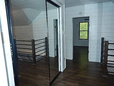 Charming home with wonderful space and many bedrooms. Main floor - photo 35