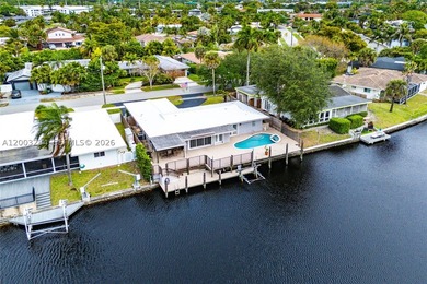 Welcome to waterfront living in the sought-after Jenada Isles - photo 1