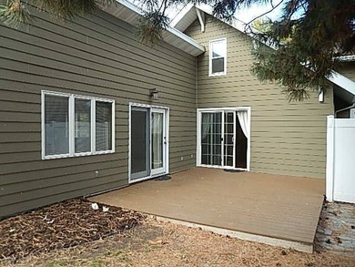 Charming home with wonderful space and many bedrooms. Main floor - photo 48