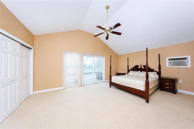 Welcome to this beautiful detached two story single family - photo 9