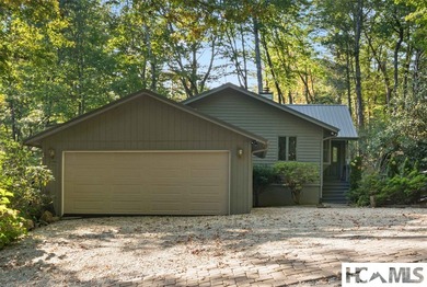 Welcome to 18 Horsepasture River Court, a charming 3-bedroom - photo 2