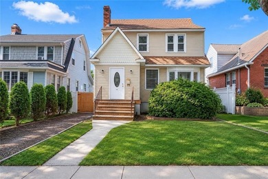 Welcome to 155 Keiber Court, Staten Island, NY 10314-a detached - photo 1
