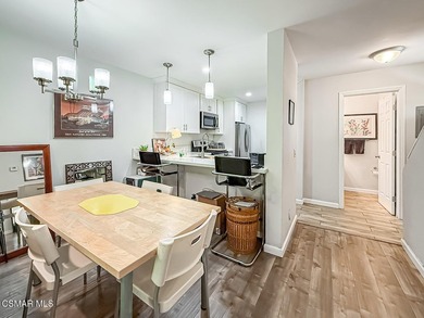 Tucked inside the sought-after 18-acre gated community of Canoga - photo 6