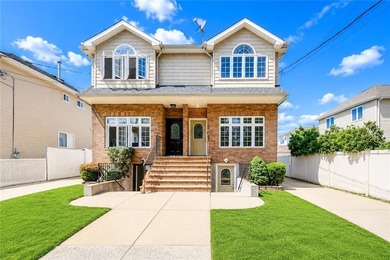 Discover 81 Gary Street, an impeccably cared-for residence - photo 1