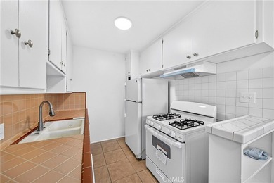 Welcome to 728 Cedar Ave #10, the only unit currently available - photo 11