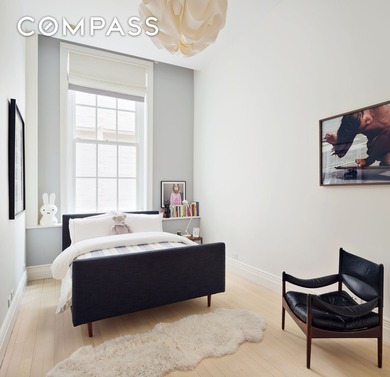 In the heart of Soho, this spectacular turn-key home offers the - photo 12
