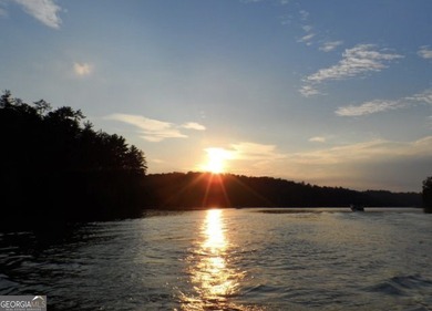 Is the mountain and lake life calling your name? Welcome to the - photo 14