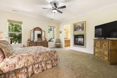 Welcome to your dream home, a perfect blend of elegance and - photo 16