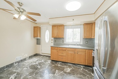 Welcome to 237 Brookfield Avenue, a spacious and well-maintained - photo 6
