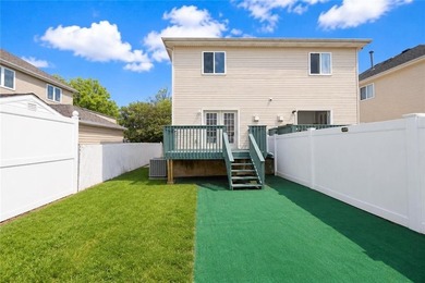 Discover 81 Gary Street, an impeccably cared-for residence - photo 8