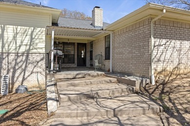 Half an acre, minutes from the square, FOUR car garage, flex - photo 24