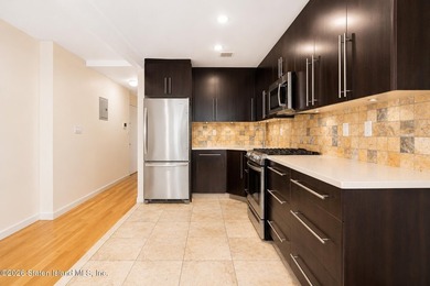 Welcome to this beautifully maintained 2-bedroom - photo 5