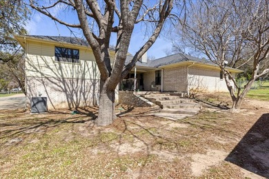 Half an acre, minutes from the square, FOUR car garage, flex - photo 26