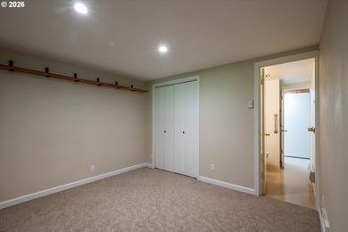 Spacious country living just minutes from town! Set on 2+ - photo 26