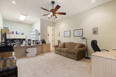 Welcome to your dream home, a perfect blend of elegance and - photo 28