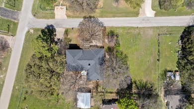Half an acre, minutes from the square, FOUR car garage, flex - photo 31