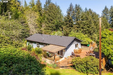 Spacious country living just minutes from town! Set on 2+ - photo 33