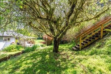 Spacious country living just minutes from town! Set on 2+ - photo 35