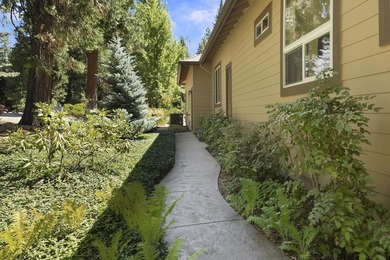 Welcome to your dream home, a perfect blend of elegance and - photo 39