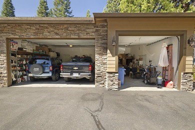 Welcome to your dream home, a perfect blend of elegance and - photo 42