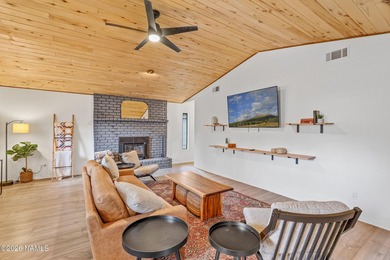 Welcome to your dream getaway nestled among the towering - photo 4