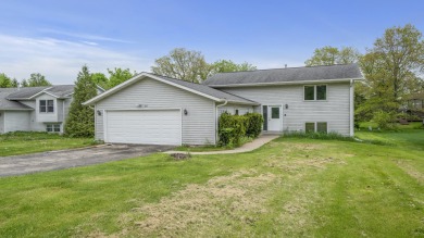 Candlewick Lake Home For Sale in Poplar Grove Illinois