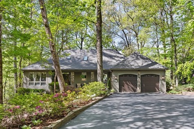 Charming Burlingame home with a brand-new roof, just a short - photo 1
