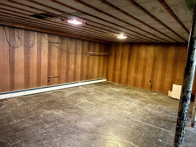 Welcome to this 3 bedroom Ranch on a desirable block in - photo 13
