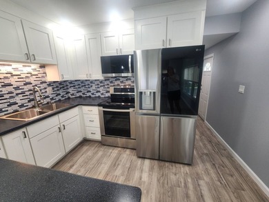 Welcome to this fully remodeled manufactured home in a wonderful - photo 8