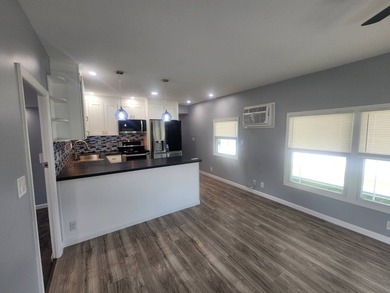 Welcome to this fully remodeled manufactured home in a wonderful - photo 9