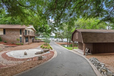 This is the waterfront lifestyle so many dream about, truly a - photo 6