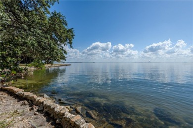 Nestled along the prestigious Bayshore Blvd in South Tampa, this - photo 10