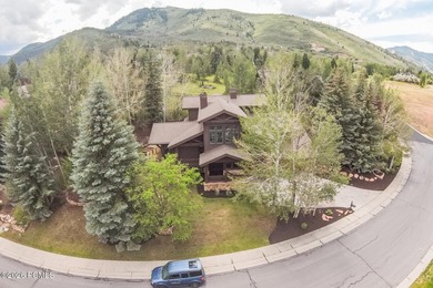 Location, luxury, and indoor/outdoor space abound at 2585 Aspen - photo 1