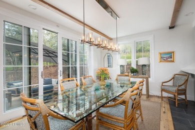 Location, luxury, and indoor/outdoor space abound at 2585 Aspen - photo 6