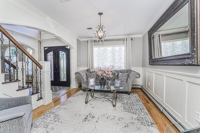 Gorgeous 4 bedroom, 4 bath, 2 Family Center Hall Colonial in - photo 7