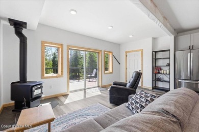 This is a great opportunity to live in a beautiful new shop home - photo 22