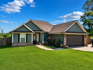 Welcome to this inviting Suburban Ranch style home located in a - photo 2