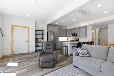 This is a great opportunity to live in a beautiful new shop home - photo 24
