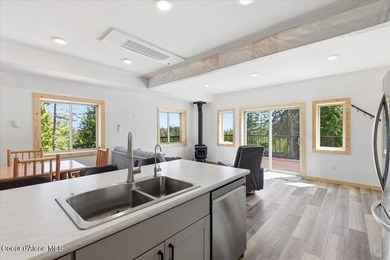 This is a great opportunity to live in a beautiful new shop home - photo 28