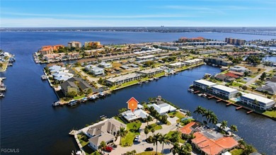 Caloosahatchee River Home For Sale in Cape Coral Florida