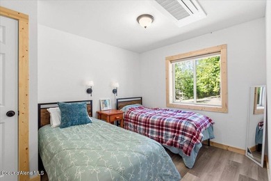 This is a great opportunity to live in a beautiful new shop home - photo 37